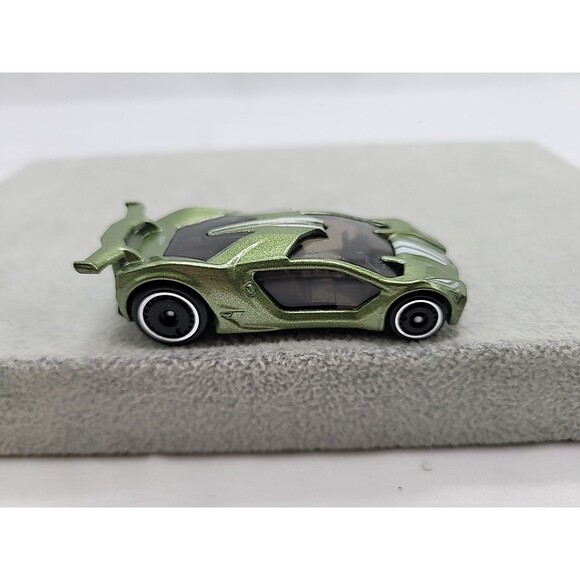 2015 Hot Wheels IMPAVIDO 1 Metalic Pea Green 1:64 Die-Cast L9934 Race Car P17 - Picture 1 of 11